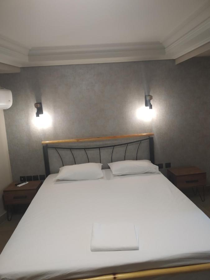 Elaea Boutique Apartments Piraeus Buitenkant foto